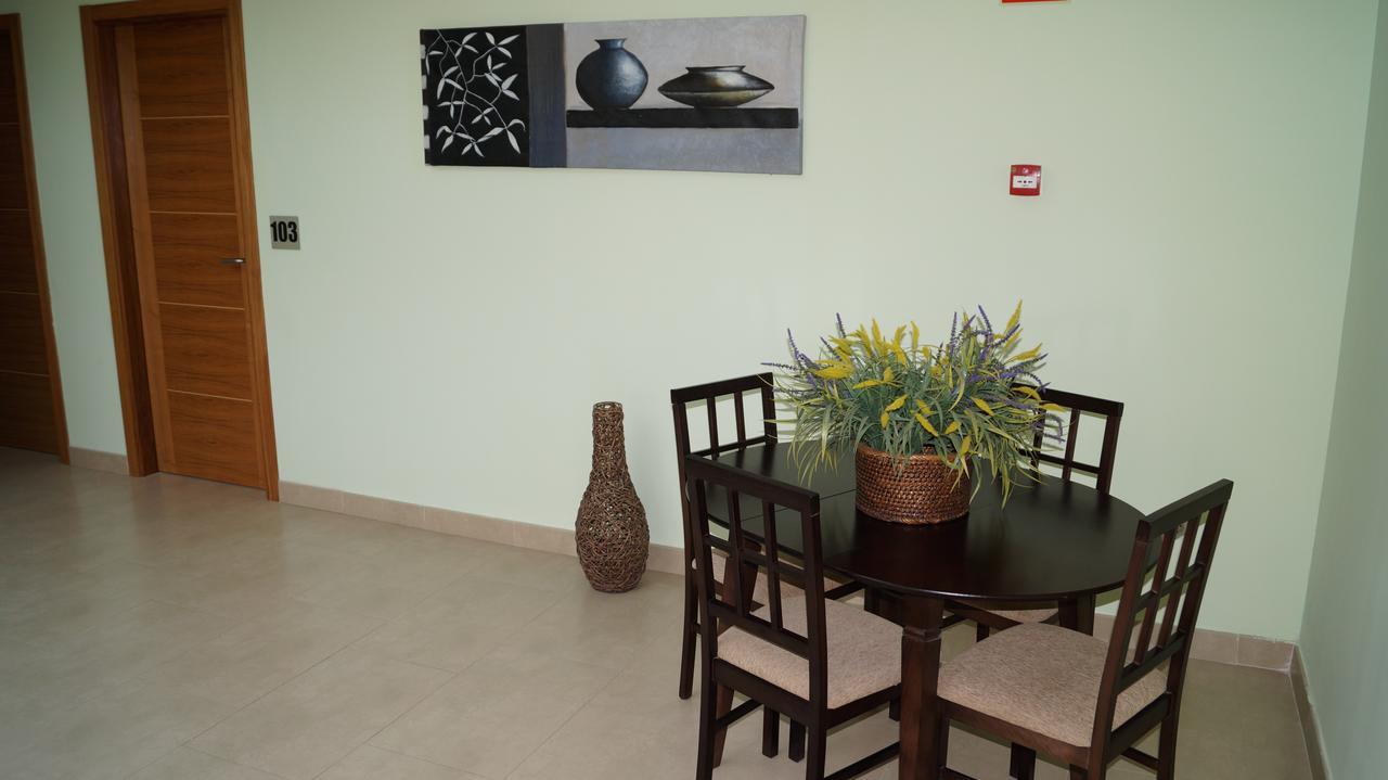 Hotel Area De Servicio Los Chopos Villaherreros 外观 照片