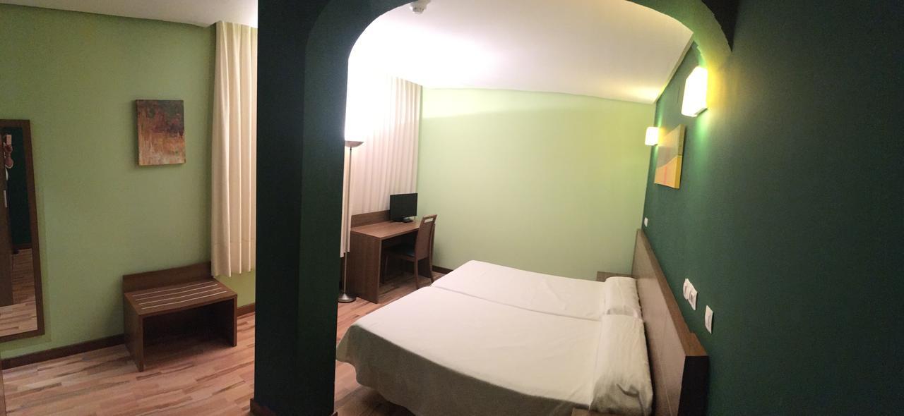 Hotel Area De Servicio Los Chopos Villaherreros 外观 照片
